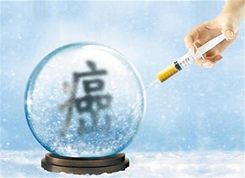 一個(gè)女人的腹部按鈕增加了一塊 這是癌癥