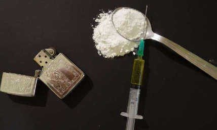 沉迷于海洛因的個(gè)體具有獨(dú)特的腦部疾病 類(lèi)似于阿爾茨海默氏癥