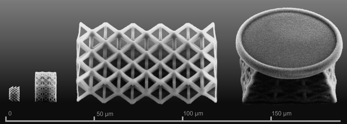 納米晶格從 3D 打印機流出
