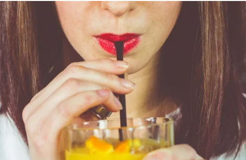 3月2日5 種最糟糕的飲料會破壞你的身體